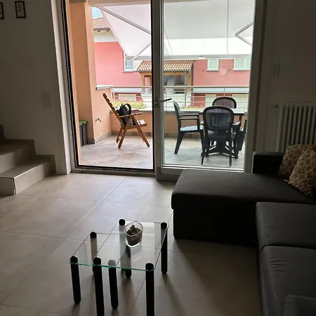 Апартаменты Lario Village