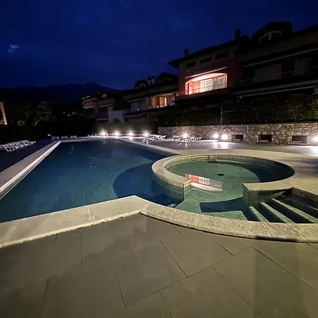 Lario Village * Колико